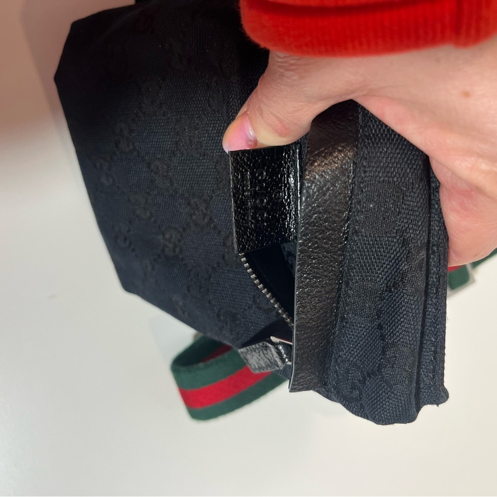 Authentic Gucci black belt bag with green and red belt and chrome hardware - Picture 8 of 14